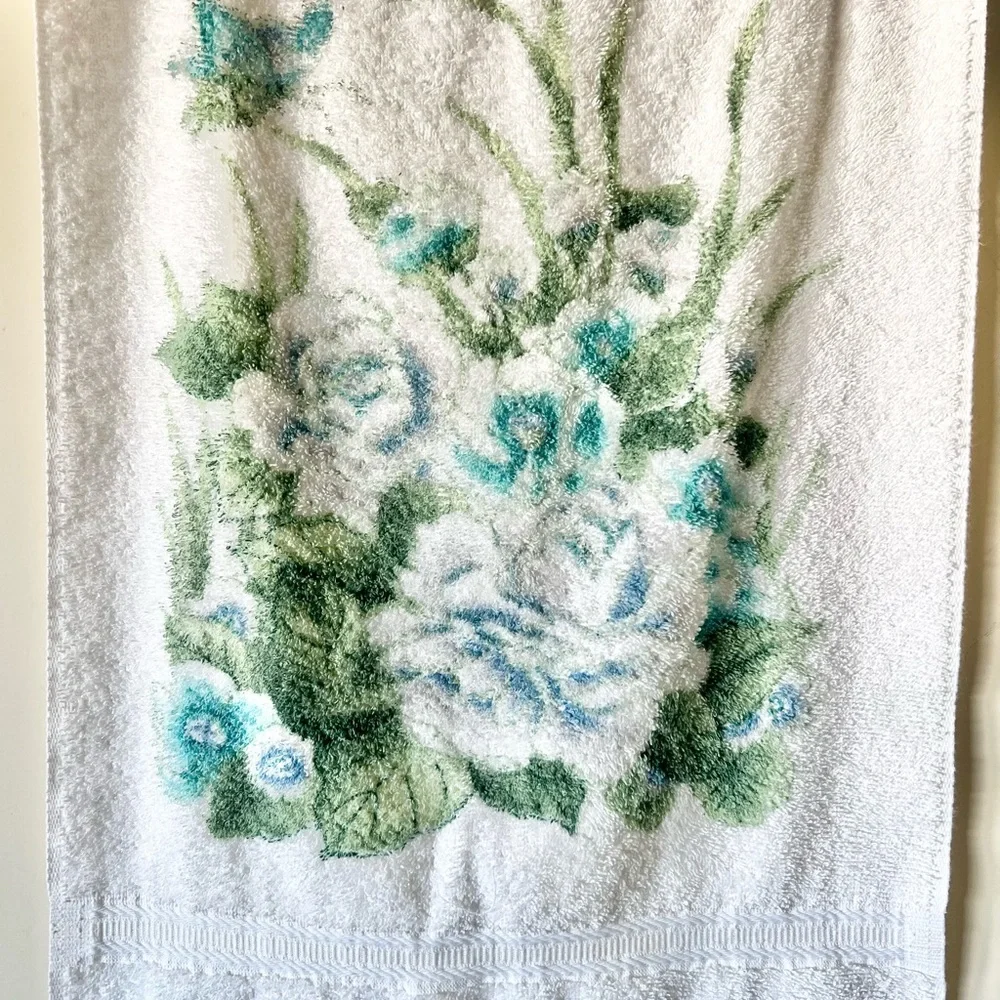 Vintage JC Penney Blue Rose floral hand towel
